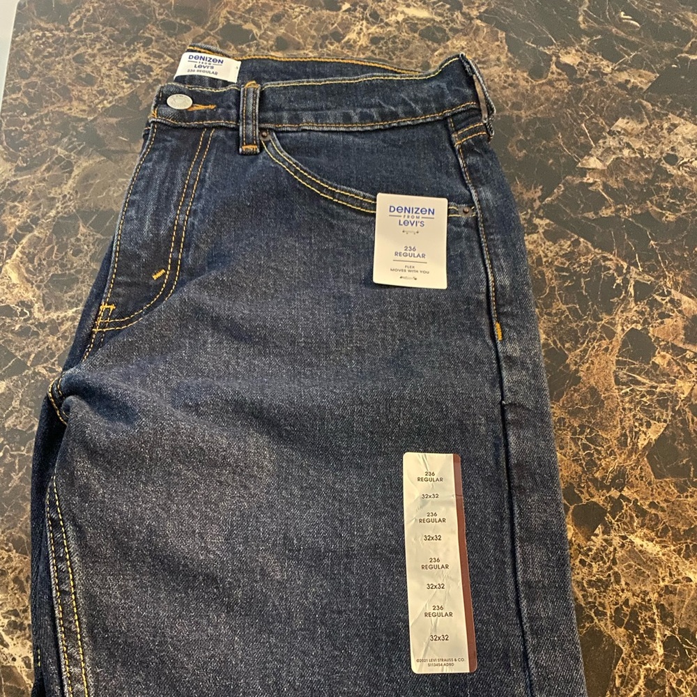 Denizen Levi’s - Picture 4 of 4